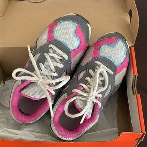 Nike Kids' Pink and Gray Sneakers